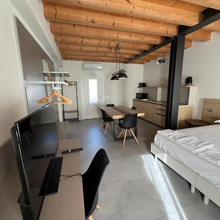 Hillside House Sant'andrea Apartment *